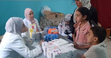 الكشف على 282 مريضا مجانا بقافلة طبية لجامعة بنها بقرية ميت كنانة بطوخ