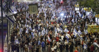 الشرطة الإسرائيلية تتصدى لمظاهرة في تل أبيب تطالب برحيل نتنياهو