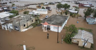 حاكم بورتوريكو يعلن حالة الطوارئ بسبب الفيضانات العارمة والانهيارات الأرضية