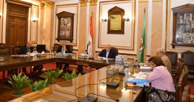 الخشت يترأس لجنة اختيار المرشحين لعمادة كلية الاقتصاد والعلوم السياسية 