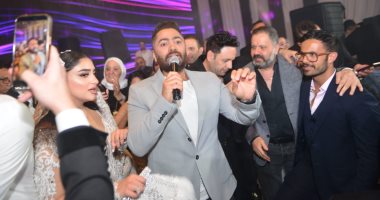 تامر حسنى يتألق فى حفل زفاف ابنة مصطفى كامل ويقدم ديو مع مصطفى قمر ودياب