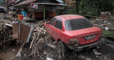 ارتفاع حصيلة ضحايا فيضانات سومطرة الإندونيسية إلى 34 قتيلا و18 مصابًا