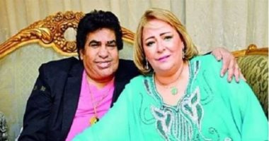 أحمد عدوية وزوجته