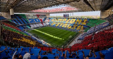 جماهير الإنتر تحول الملعب للوحة فنية قبل استلام الدوري الإيطالي.. فيديو