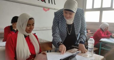 مدير إدارة القاهرة الجديدة تتابع سير امتحانات المرحلة الثانوية