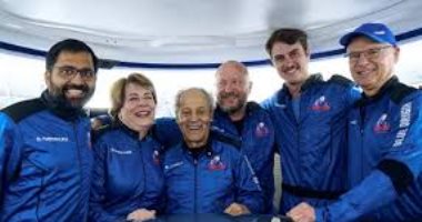 أمريكي أسود يبلغ 90 عاما يصل الفضاء بعد 63 سنة من التأجيلات العنصرية