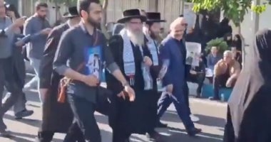 حاخامات الطائفة اليهودية فى إيران يشاركون فى جنازة إبراهيم رئيسى.. فيديو