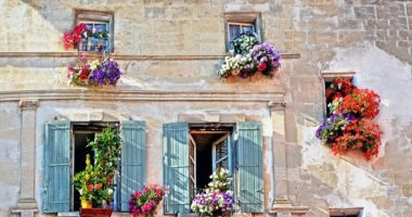 6 أفكار لدمج الزهور فى ديكور منزلك مناسبة للربيع والصيف