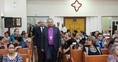 رئيس الطائفة الإنجيلية يشارك فى احتفال الكنيسة الأولى بطنطا بضم أعضاء جدد