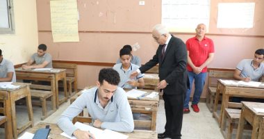 وزير التعليم يشدد على التصدي بحزم لمحاولات الغش بامتحانات الدبلومات.. صور