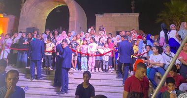 عروض مهرجان الطبول تحت زخات المطر بمسرح سور القاهرة الشمالى