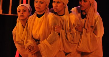 مهرجان النوادى.. "خيط أحمر طويل" لفرقة الأقصر يناقش قضايا المرأة فى الصعيد