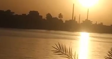 سبحان المبدع فى علاه.. صورة جمالية لغروب الشمس وانعكاسها على مياه نيل دسوق