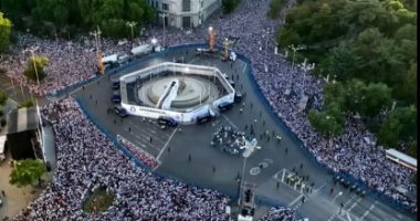 احتفالات ريال مدريد في شوارع العاصمة الإسبانية بدوري الأبطال.. فيديو