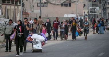 نزوح فلسطينيين من مخيم البريج بعد شن عملية عسكرية إسرائيلية