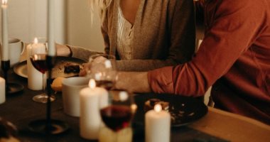 7 خطوات لتحضير عشاء رومانسى.. استغلى العيد وجددي حياتك الزوجية