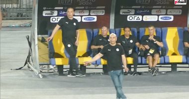 حسام حسن وإبراهيم حسن خلال مباراة مصر وبوركينا فاسو