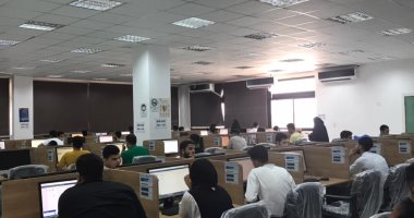 465 طالبا أدوا الامتحانات إلكترونيا بمقر المعامل الإلكترونية بكلية طب جامعة قناة السويس