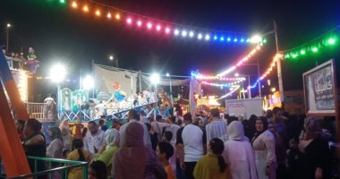 إقبال كبير على الرحلات النيلية فى دسوق والملاهى احتفالا بالعيد.. فيديو