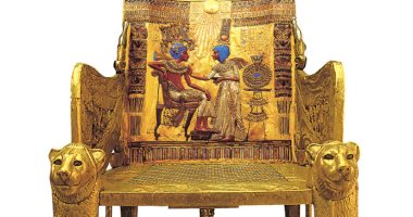 آثار فريدة.. كرسى العرش الذهبى للملك توت عنخ آمون يوجد بالمتحف المصرى