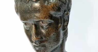 العثور على تمثال نصفي برونزي للإمبراطور الروماني بعد 200 عام من اختفائه
