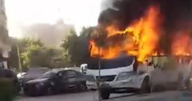 تفاصيل حريق أتوبيس نقل فى طرة الأسمنت بالمعادى.. فيديو 