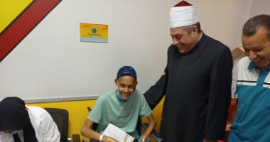 تابلت هدية من الإمام الأكبر لطلاب الشهادة الثانوية الأزهرية بمستشفى 57357
