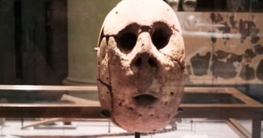 مقتنيات المتحف المصري.. رأس من الطين يعود إلى حضارة مرمدة بنى سلامة