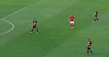 الأهلي 0 - 0 فاركو.. سيطرة للأحمر وإصابة الشناوي بعد مرور 15 دقيقة