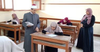 رئيس منطقة الإسماعيلية الأزهرية يتفقد امتحانات طلاب الشهادة الثانوية
