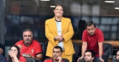 البرتغال ضد سلوفينيا.. والدة كريستيانو رونالدو تدعم الدون من ملعب المباراة