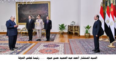المستشار أحمد عبود رئيس مجلس الدولة الجديد يؤدى اليمين أمام الرئيس السيسى