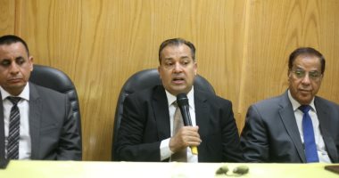 رئيس جامعة جنوب الوادى يفتتح فعاليات البرنامج التدريبى لصيانة الأجهزة العلمية  