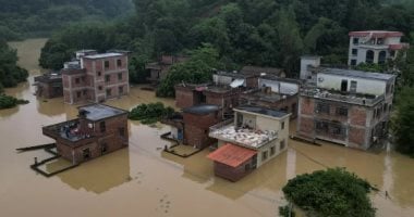 مصرع 38 وفقدان 24 أخرين فى انيهار جسر بعد فيضانات بمقاطعة شنشي الصينية