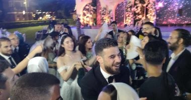 شاهد فرحة أسرة وأصدقاء بطلة العالم نور الشربينى في حفل زفافها بالإسكندرية