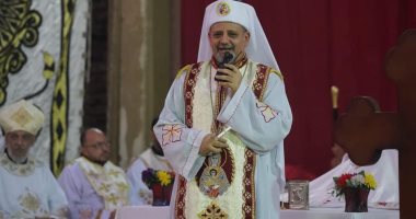مطران إيبارشية أبوقرقاص وملوى للكاثوليك يترأس القداس الإلهى بمسيرة شباب الكنيسة