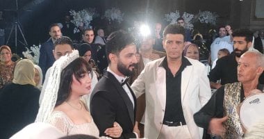 حفل زفاف الفنان حسنى شتا بالإسكندرية بحضور نجوم الفن.. فيديو وصور