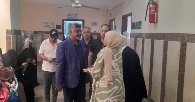 وكيل صحة شمال سيناء يتفقد العيادات الخارجية بمستشفى العريش