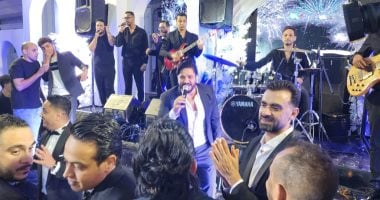 مصطفى حجاج يُحيى حفل زفاف مصطفى الغزولى وبتول الحداد