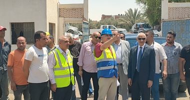 محافظ شمال سيناء يتفقد محطة الصرف الصحى بالعريش ويوجه بسرعة إصلاح الأعطال.. فيديو