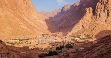 جبال سانت كاترين الشاهقة ترسم لوحات الطبيعة الساحرة فى قلب سيناء