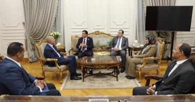 محافظ القاهرة يستقبل وفد حزب حماة الوطن
