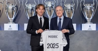 مودريتش يجدد عقده مع ريال مدريد حتي 2025 رسميًا 