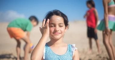  نصائح لحماية طفلك من حر الصيف.. 6 حاجات لازم تعمليها
