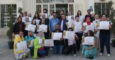 مهرجان المسرح المصري يمنح شهادات مشاركة للمتدربين بورشة الكتابة المسرحية