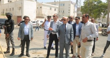 محافظ كفر الشيخ يتفقد تطوير شارع صلاح سالم ويستمع لمطالب المواطنين