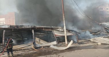 السيطرة على حريق اندلع داخل مخزن أخشاب فى منطقة الهرم