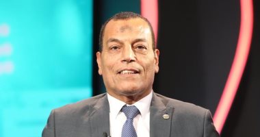 ناصر عباس يمنح العلامة الكاملة لحكام الأهلى والمقاولون بقيادة بسيونى