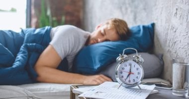 دراسة: ليلتين من النوم السيئ تشعران الإنسان بالتقدم فى العمر  4 سنوات