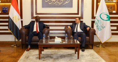 "رئيس البريد المصرى".. يستقبل المدير العام للبريد السودانى لبحث أوجه التعاون المشترك